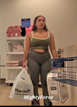 Bunda grossa latina Phat em leggins cinza Marshalls