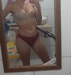 Brun@ Ribeir0 mandou nudes e vídeo no banho pelada