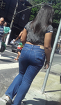 Moreninha da bundinha gostosa