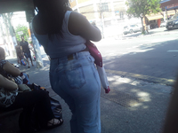 Nega rabuda no ponto de onibus