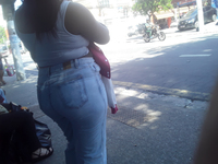 Nega rabuda no ponto de onibus