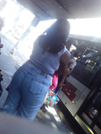 Nega rabuda no ponto de onibus