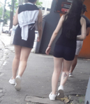 Duas delicinhas indo para academia