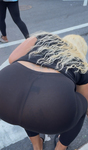 Puta negra, transparente e sem calcinha... a vagabunda defin