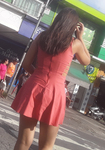 Que delicia de ninfetinha de vestidinho curto