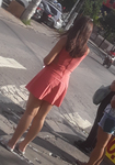 Que delicia de ninfetinha de vestidinho curto