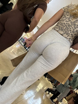 Vi essa dupla de universitários no shopping e soube que tinh