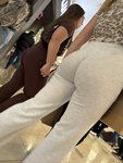 Vi essa dupla de universitários no shopping e soube que tinh