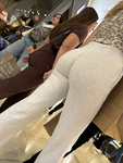 Vi essa dupla de universitários no shopping e soube que tinh