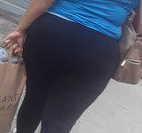 Gordinha Rabuda rebolando na minha frente
