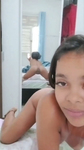 Novinha moreninha da favela fumou um balão ficou peladinha n