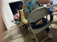 Uma tia latina acidentalmente revelou sua calcinha fio denta