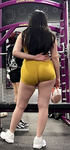 Latina Sexy de Academia BUNDA ENORME em Spandex amarelo