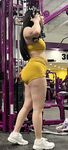 Latina Sexy de Academia BUNDA ENORME em Spandex amarelo