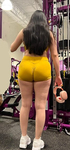 Latina Sexy de Academia BUNDA ENORME em Spandex amarelo