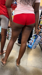 Magra e grossa ???? A Ebony tinha aqueles bolos balançando