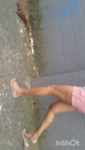 Morena gostosa de shortinhos