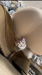 Vídeo de uma garota asiática de shorts rosa sem noção