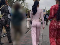 3 bundas incríveis de latinas da Disney. Pequena, média e gr
