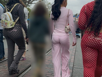 3 bundas incríveis de latinas da Disney. Pequena, média e gr