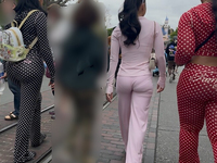 3 bundas incríveis de latinas da Disney. Pequena, média e gr