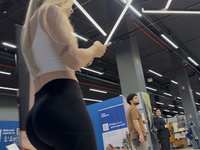 Loira com um bundão