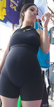 Latina linda com a bunda enfiada mostrando seu GRANDE CAMELT