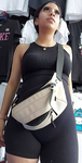 Latina linda com a bunda enfiada mostrando seu GRANDE CAMELT