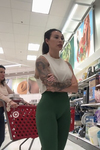 Leggings verdes na Target! Rosto e tatuagens!