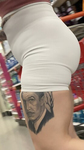 Milf branca de shorts de ginástica