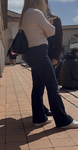 MILF portuguesa curvilínea de calça jeans