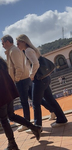 MILF portuguesa curvilínea de calça jeans