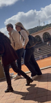 MILF portuguesa curvilínea de calça jeans