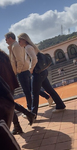 MILF portuguesa curvilínea de calça jeans