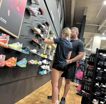 loira magra com bumbum avantajado e vagina