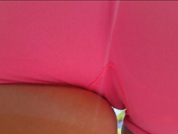 Bolha rosa suave em shorts