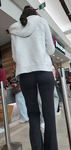Bunda firme e bonita em legging preta