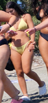 Delicia de biquini amarelo