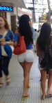 GAROTAS SEXY DE SHORTS NA RUA