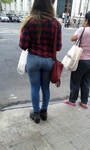 Duas Gostosas no mesmo dia usando camisas iguais