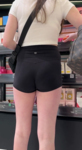 Pequena de Lulu apertadinha