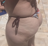 Loira Rabuda na Piscina Com fio  dental enterrado no Cú Gost