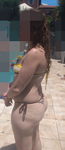 Loira Rabuda na Piscina Com fio  dental enterrado no Cú Gost