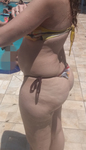 Loira Rabuda na Piscina Com fio  dental enterrado no Cú Gost