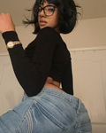 @kaitlinashleybleu Gata deliciosa