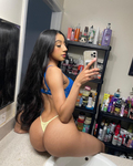 @kaitlinashleybleu Gata deliciosa