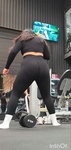 Bundas grandes fazendo agachamentos