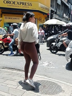 Se encostar a cabeça do pau ali já goza