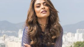 Juliana Paes dando a buceta