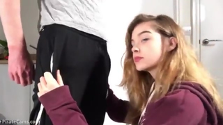 Novinha mamando o namorado